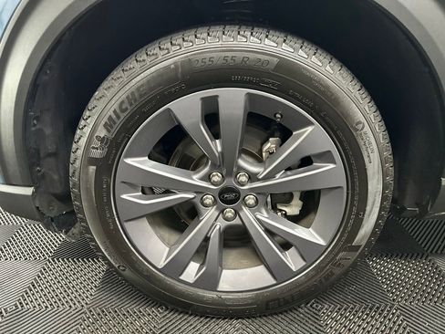 Used 2025 Ford Explorer Active w/ Active Comfort Package AWD/4WD image 37