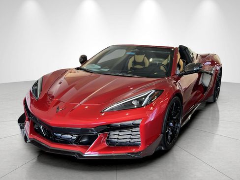 Used 2025 Chevrolet Corvette Z06 w/ Z07 Performance Package image 2