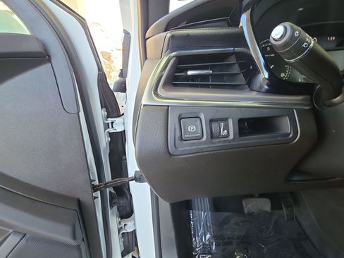Used 2023 Cadillac XT5 Luxury FWD image 18