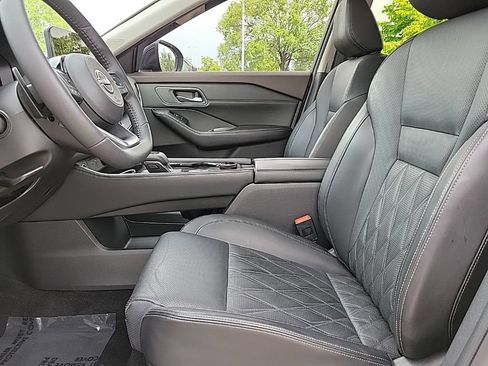 Used 2023 Nissan Rogue Platinum w/ Platinum Premium Package AWD/4WD image 13