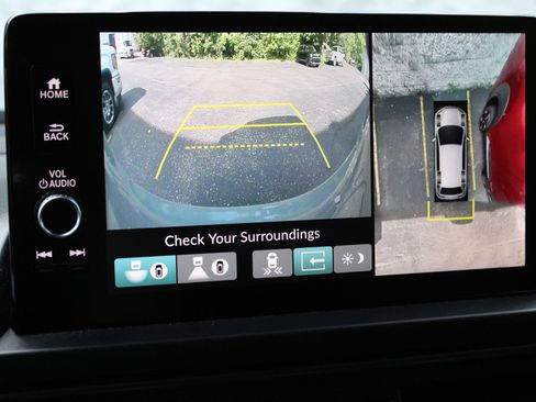 Used 2024 Honda Pilot TrailSport image 45