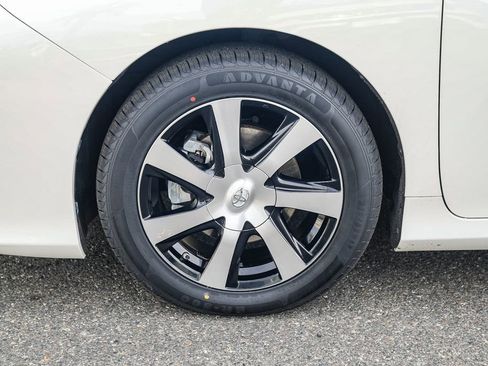 Used 2020 Toyota Mirai image 11