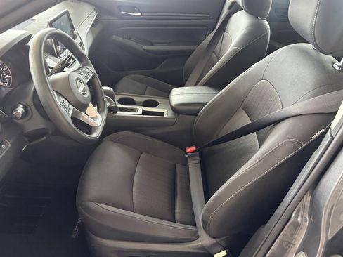 Used 2025 Nissan Altima 2.5 SV FWD image 28
