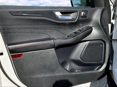 Used 2025 Ford Escape ST-Line Elite w/ Premium Technology Package image 22