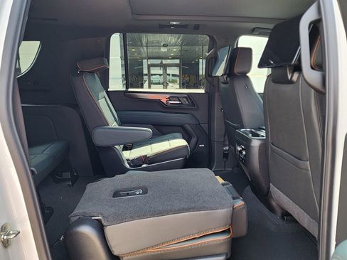 New 2026 GMC Yukon XL AT4 w/ AT4 Premium Plus Package AWD/4WD image 51