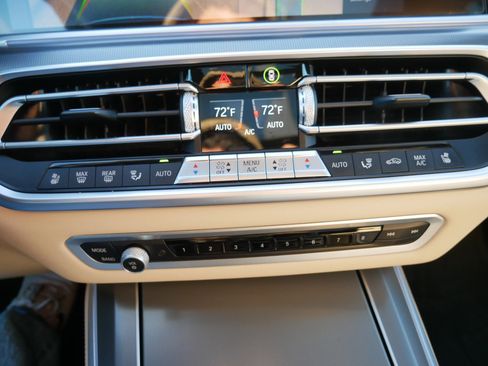 Used 2021 BMW X5 xDrive45e w/ Executive Package image 31