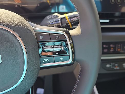 New 2026 Kia Carnival FWD image 31