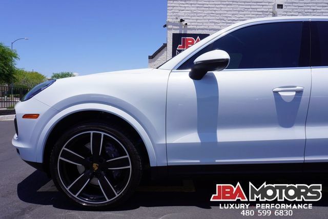 Used 2023 Porsche Cayenne AWD/4WD image 54