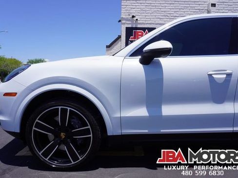 Used 2023 Porsche Cayenne AWD/4WD image 54