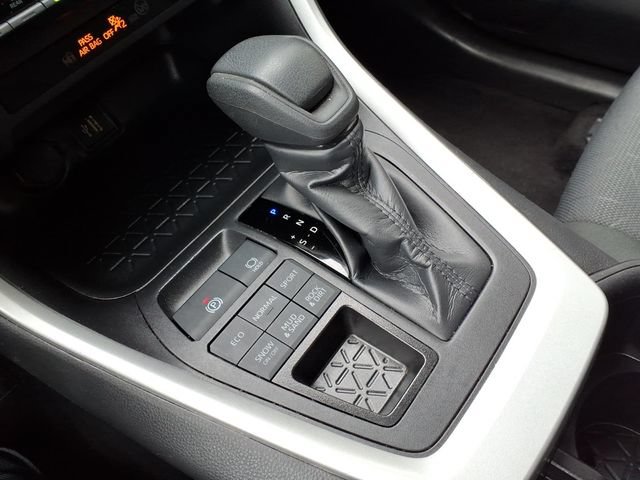 Used 2025 Toyota RAV4 XLE AWD/4WD image 13
