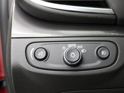 Used 2019 Buick Encore Essence FWD image 20