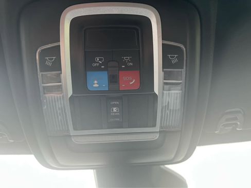 Used 2025 RAM 1500 Laramie image 28