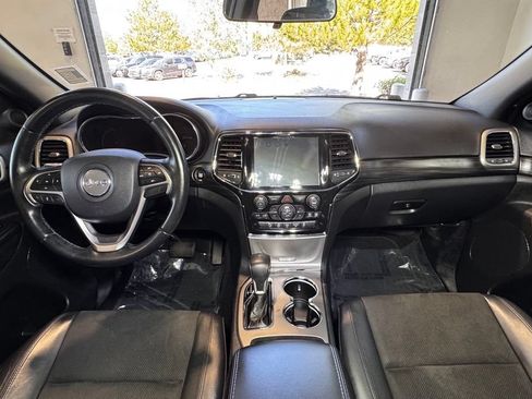 Used 2021 Jeep Grand Cherokee Laredo X AWD/4WD image 14