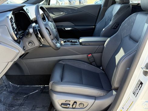 New 2026 Lexus RX 450h AWD image 18
