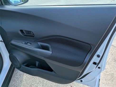 New 2025 Nissan Kicks Play S image 31