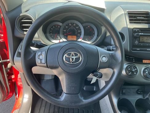 Used 2012 Toyota RAV4 4WD w/ Value Pkg image 17