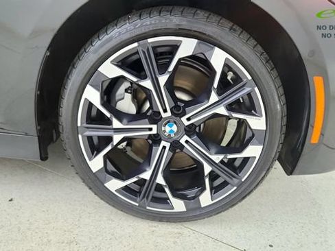 Used 2025 BMW 330i xDrive Sedan AWD/4WD image 61