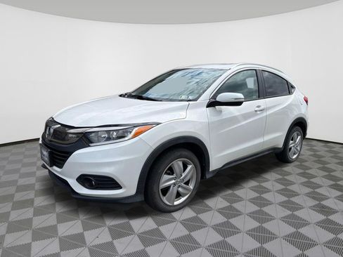 Used 2019 Honda HR-V EX image 2