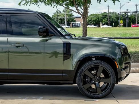 New 2026 Land Rover Defender 110 X-Dynamic SE AWD/4WD image 9