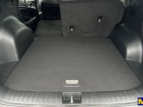 Used 2025 Kia Sportage SX image 18