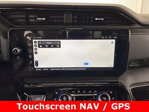 Used 2024 GMC Sierra 2500 AT4X image 3