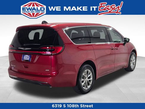 New 2026 Chrysler Pacifica Select image 19