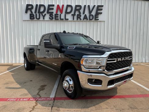 Used 2023 RAM 3500 Big Horn w/ Level 1 Equipment Group AWD/4WD image 9