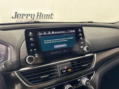 Used 2018 Honda Accord Sport image 16