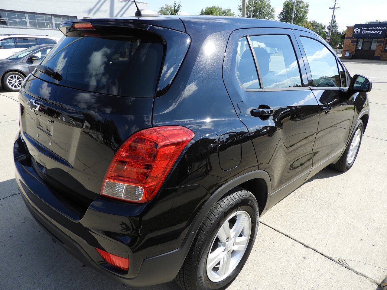 Used 2019 Chevrolet Trax LS FWD image 8
