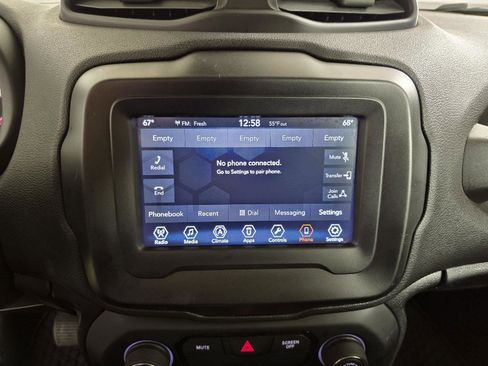 Used 2018 Jeep Renegade Latitude w/ Cold Weather Group image 42