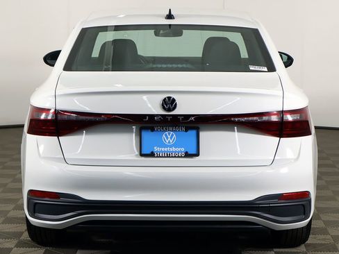 Used 2025 Volkswagen Jetta Sport FWD image 12