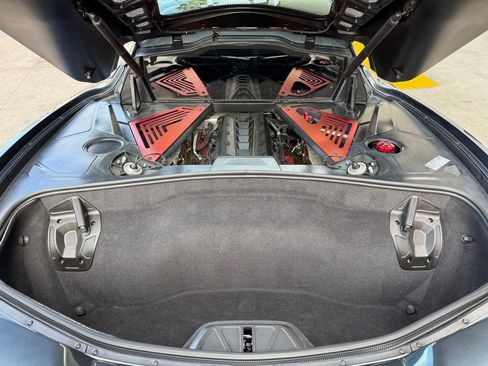 Used 2020 Chevrolet Corvette Stingray w/ Z51 Performance Package image 19