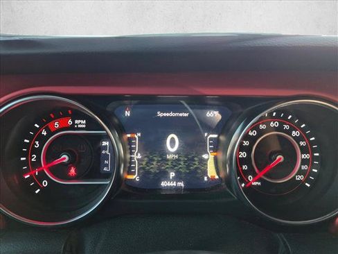 Used 2021 Jeep Gladiator Rubicon AWD/4WD image 9
