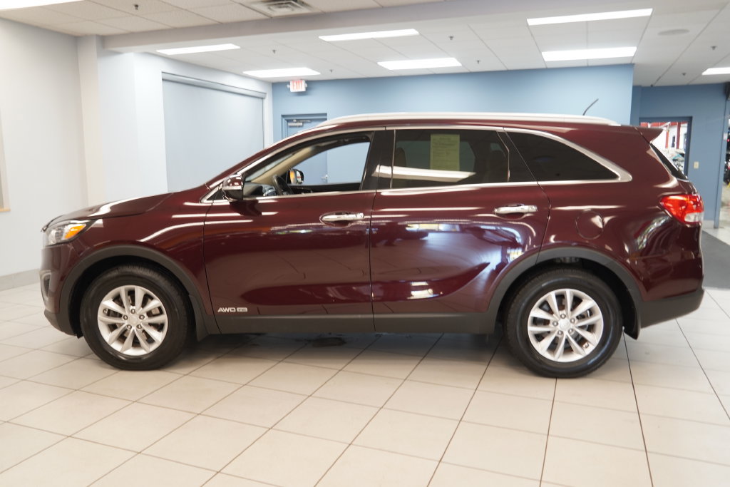 Used 2018 Kia Sorento LX AWD/4WD image 2