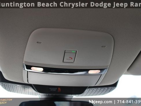 Used 2025 Nissan Ariya FWD image 17