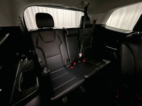 Used 2023 Kia Telluride EX w/ EX Captain's Chair Package AWD/4WD image 17