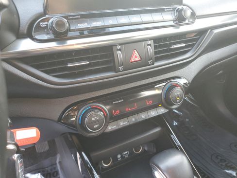 Certified 2019 Kia Forte S image 23