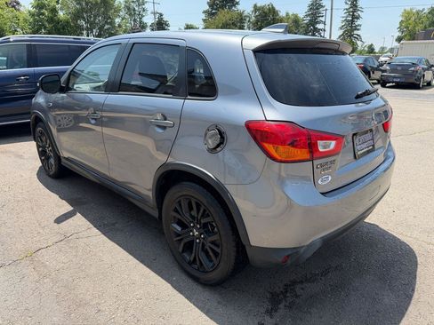 Used 2017 Mitsubishi Outlander Sport ES AWD/4WD image 5