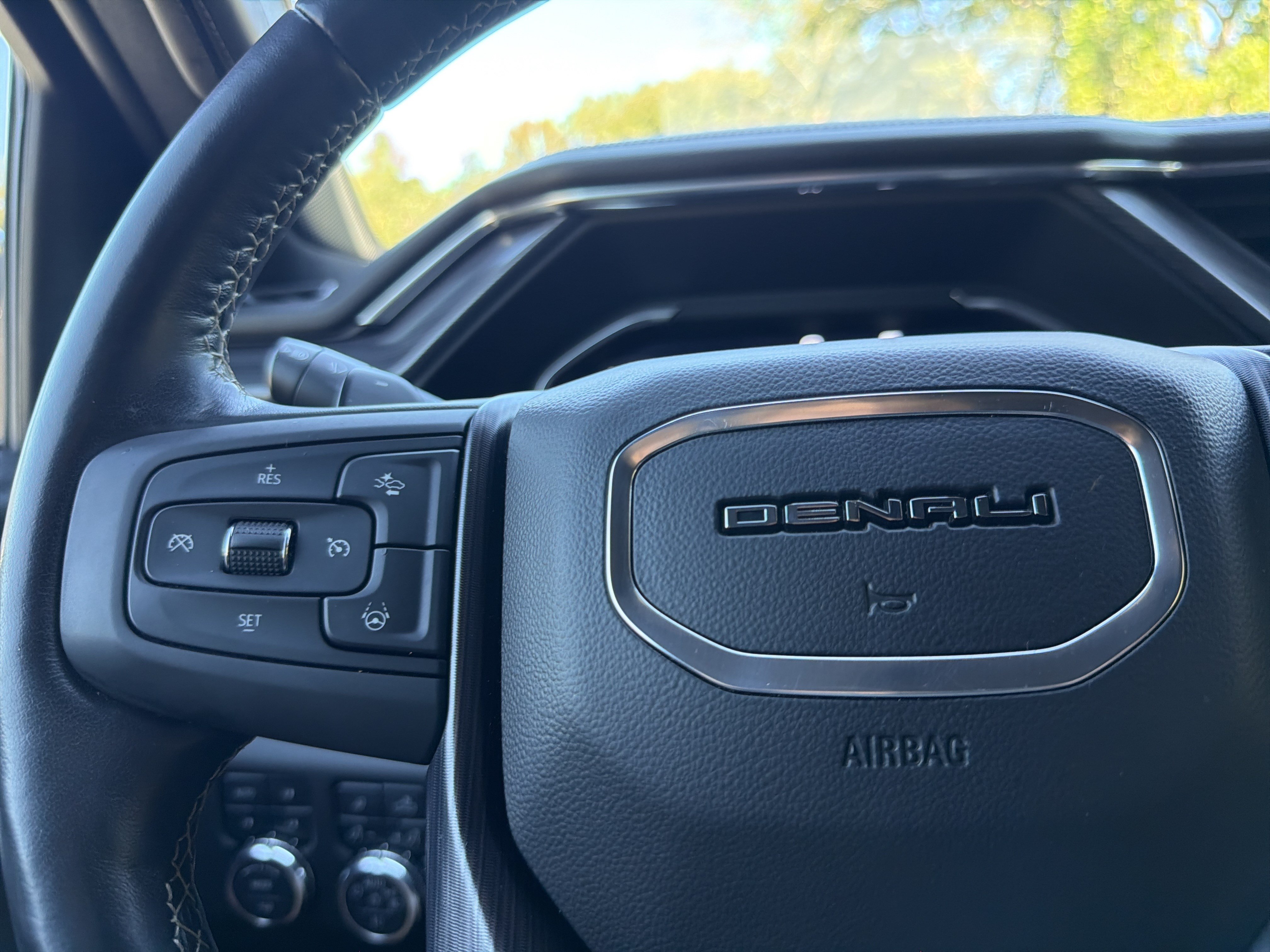 Used 2023 GMC Sierra 1500 Denali Ultimate AWD/4WD image 28