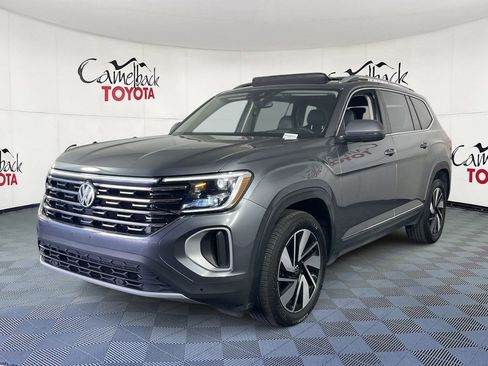 Used 2025 Volkswagen Atlas SEL image 2