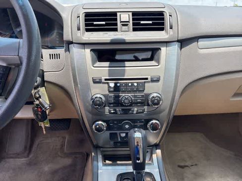 Used 2012 Ford Fusion SE FWD image 19