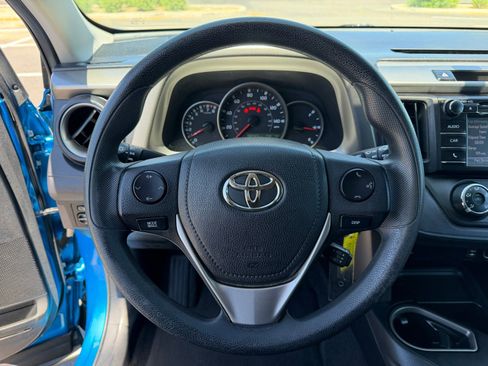 Used 2016 Toyota RAV4 LE FWD image 17