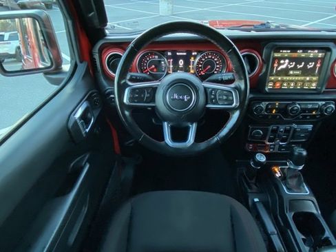 Used 2022 Jeep Wrangler Unlimited Rubicon w/ LED Lighting Group image 30