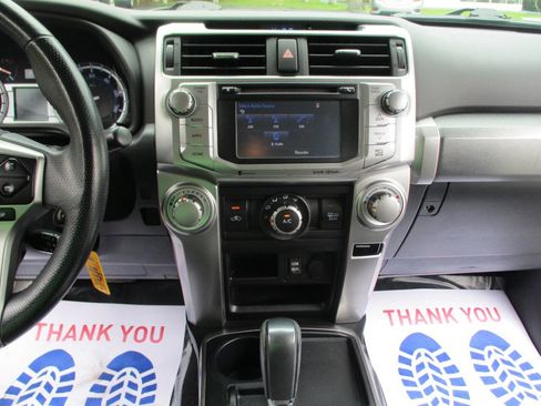 Used 2017 Toyota 4Runner SR5 Premium image 15