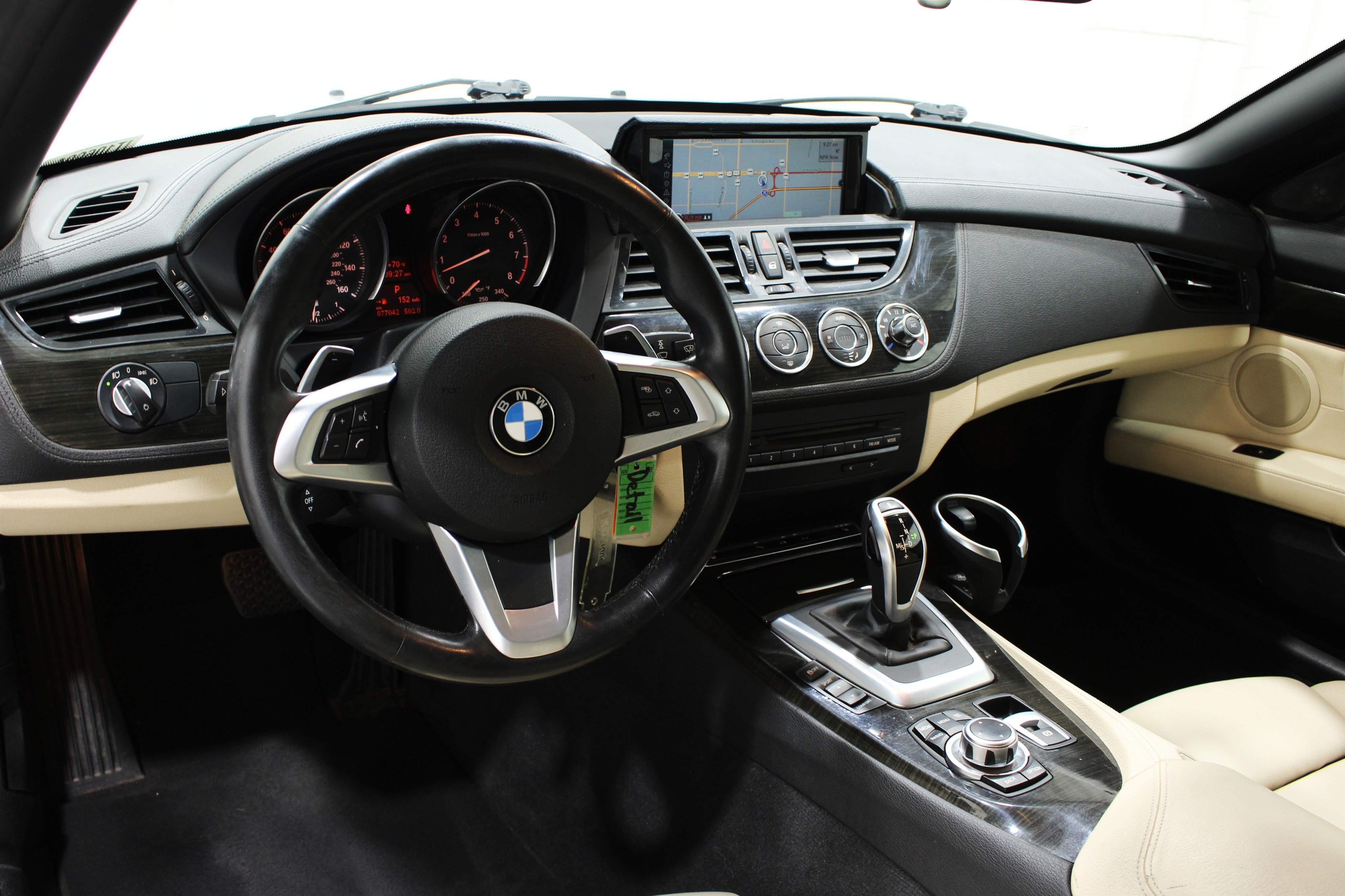 Used 2016 BMW Z4 sDrive35i RWD image 2