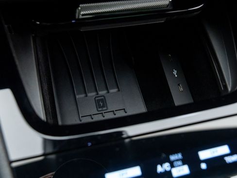 Certified 2025 Porsche Cayenne image 22