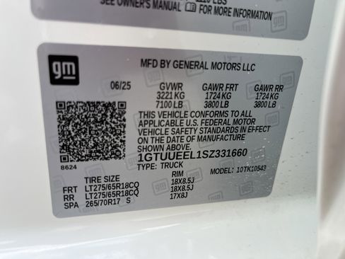Used 2025 GMC Sierra 1500 AT4 AWD/4WD image 10