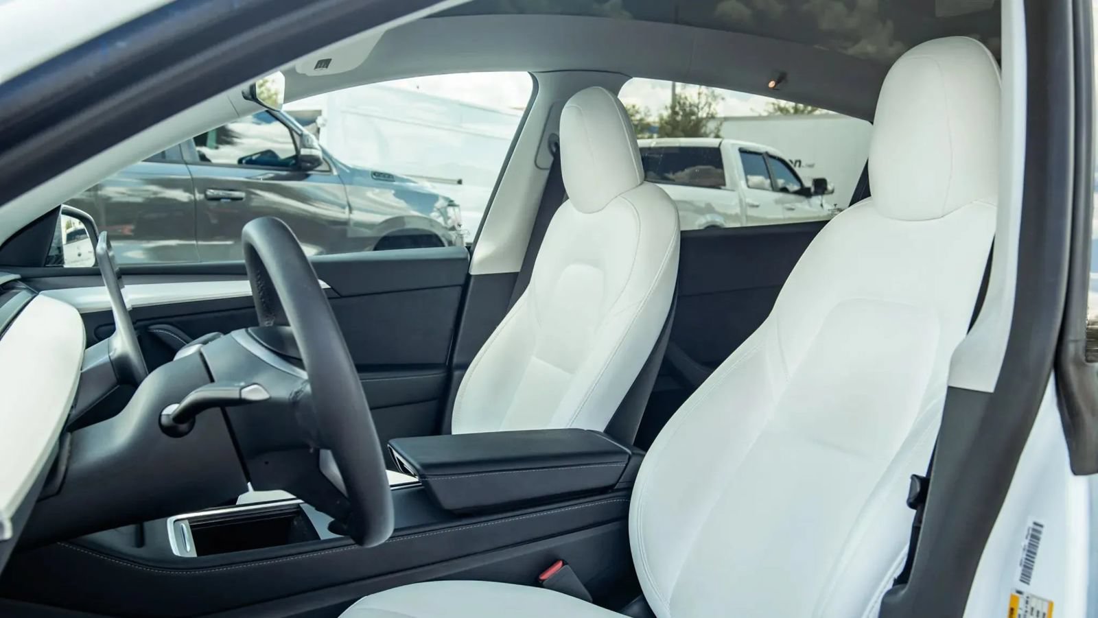 Used 2022 Tesla Model Y Performance AWD/4WD image 22