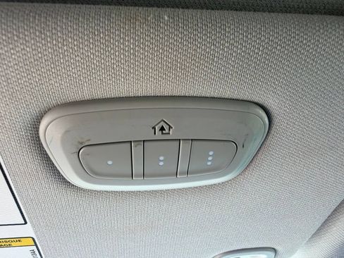 Used 2020 Jeep Cherokee Limited FWD image 36