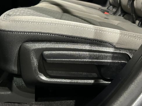 Used 2022 Ford Escape SE w/ Cold Weather Package FWD image 39